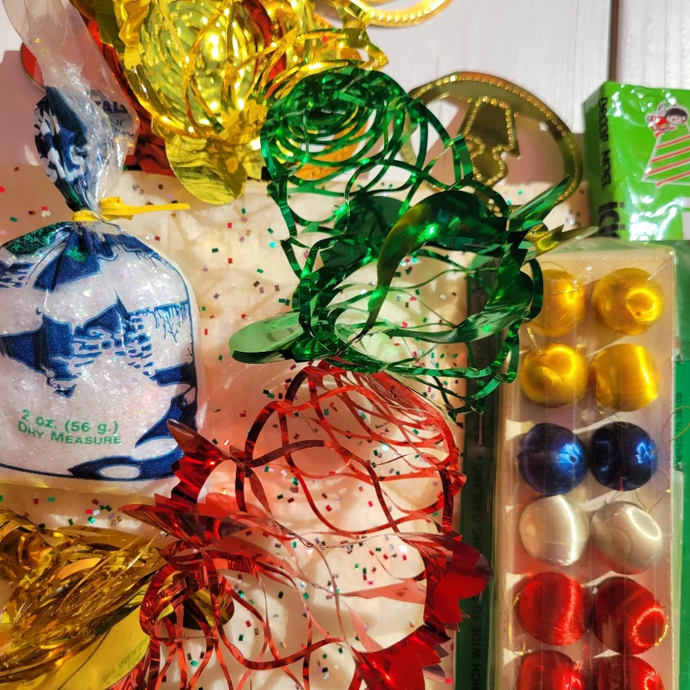 Vintage - Now Christmas Bundle ~ '60s Glitter Cotton ~ Garland, Silk Bulbs, Book